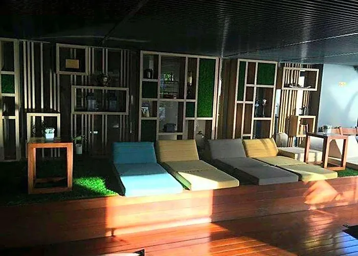 Hotel Happy 3 3*